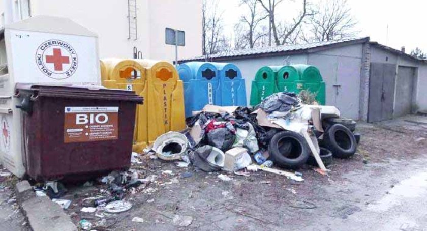 Ile wytwarzamy śmieci w powiecie starachowickim?