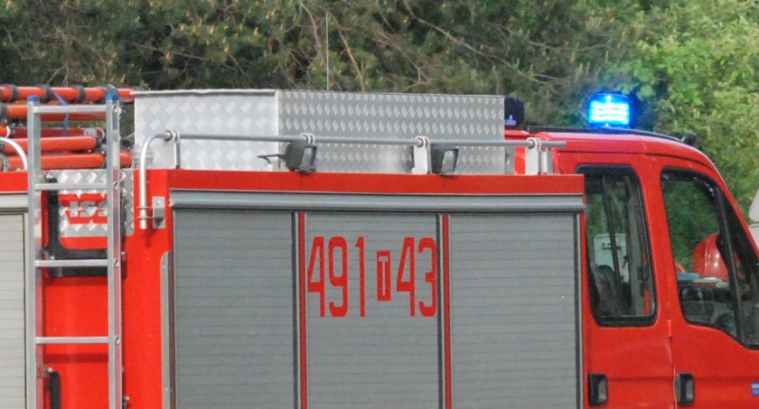 Pożar w Szerzawach. Na miejscu zastępy ze starachowickiej JRG i OSP Brzezie