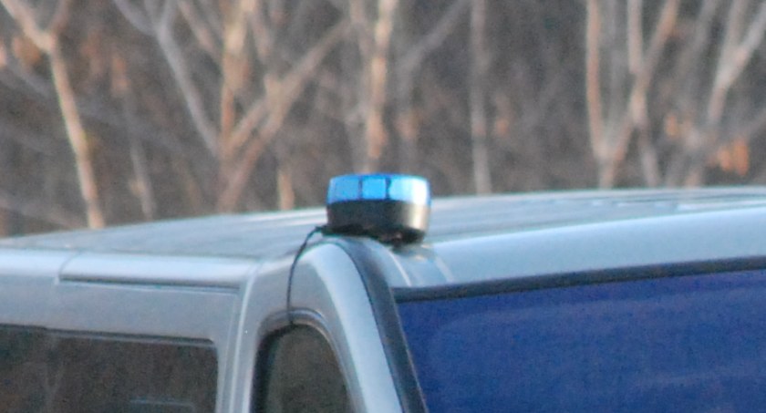  Na jego widok zareagowali starachowiccy policjanci. 3-letnie dziecko z pijanym ojcem