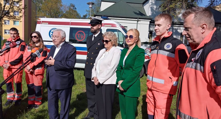 HGR ze Starachowic ma swoją karetkę