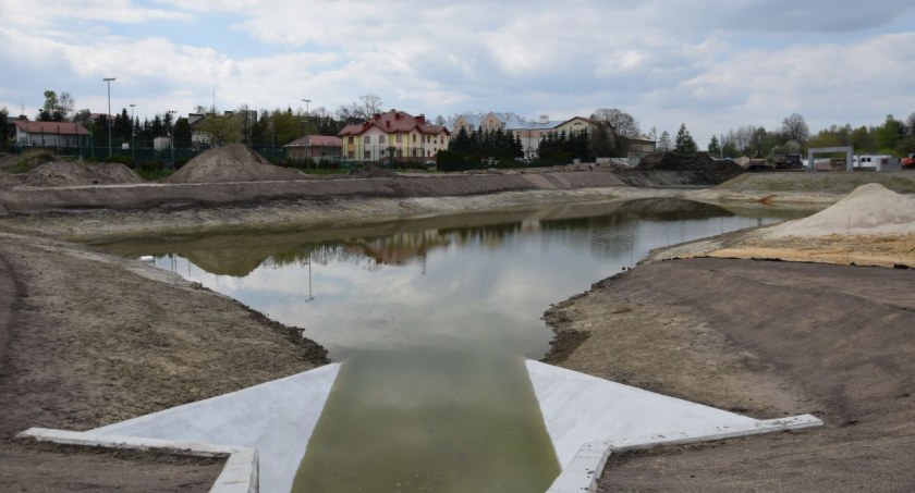 Rewitalizacja Mirca idzie zgodnie z planem