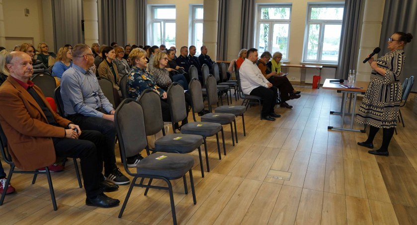 Profilaktyczna konferencja w Starachowicach