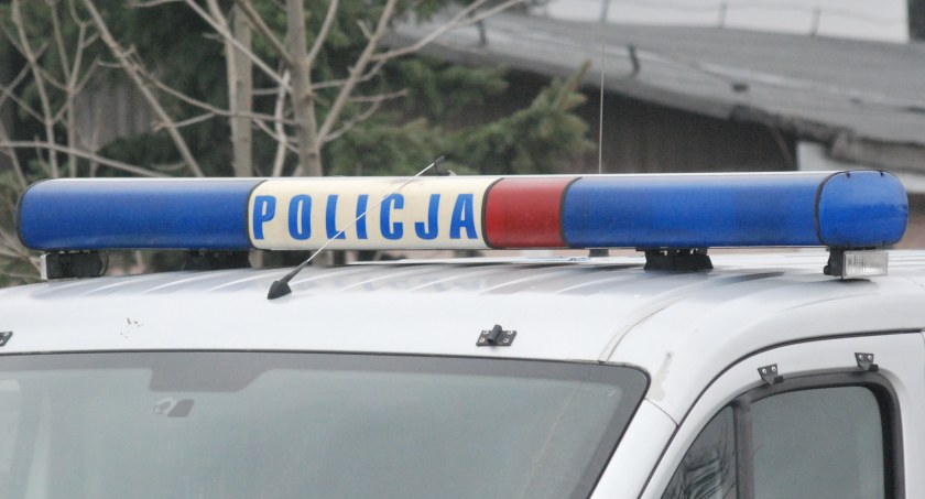 Kolizja w miejscowości Wióry. Gdzie jest kierowca audi?