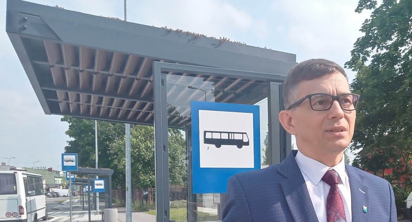 Przystanki są, autobusów brak