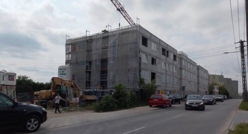 Przy ul. Kościelnej praca wre