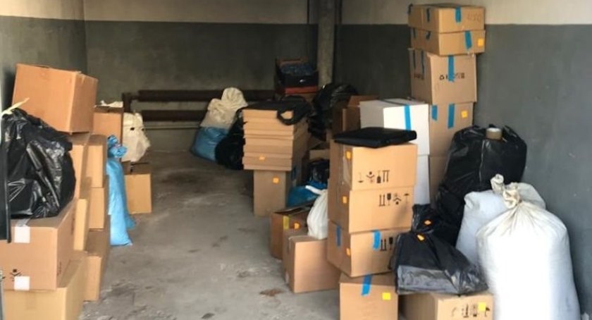 Gigantyczna kontrabanda starachowiczanina. Policja przechwyciła nielegalne papierosy i alkohol