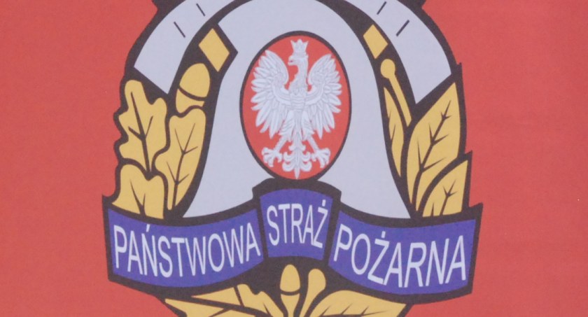 Niefortunny incydent pod galerią Skałka w Starachowicach. Kto nie zabezpieczył pojazdu?