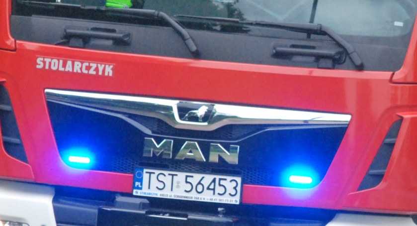 Alarm w centrum handlowym w Starachowicach. Strażacy zjawili się na miejscu błyskawicznie