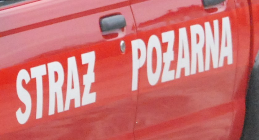 Mieszkaniec Starachowic stracił przytomność. Strażacka akcja na ul. Topolowej