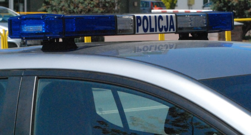 Zderzenie dwóch samochodów w gminie Mirzec. Poszkodowana trafiła do szpitala