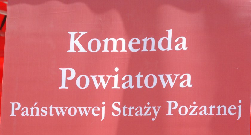 Pożar w miejscowości Tychów Nowy. W przewodzie kominowym zapaliły się sadze