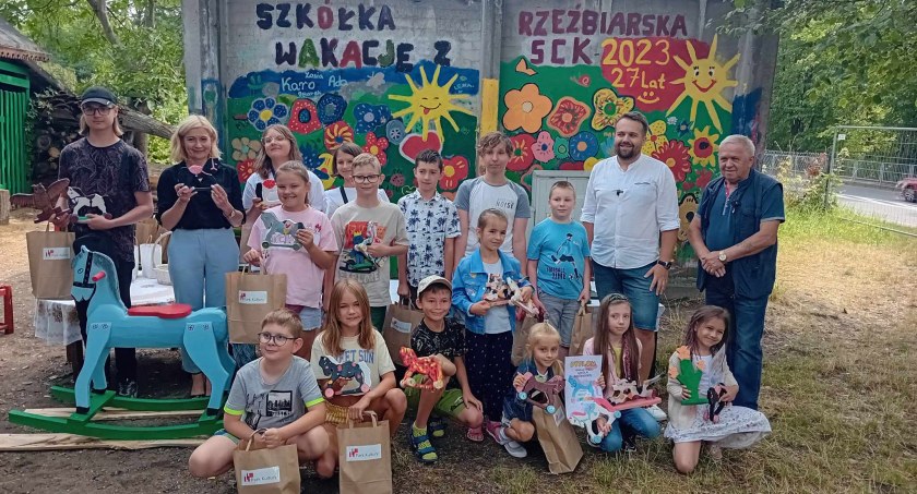  Zakończenie szkółki rzeźbiarskiej w Starachowicach
