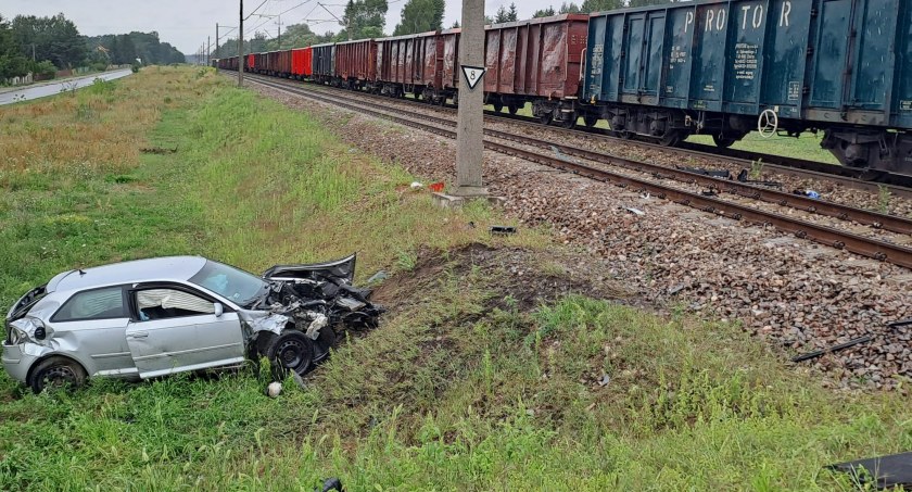 Wypadek na przejedzie kolejowym w Wąchocku. Są nowe informacje