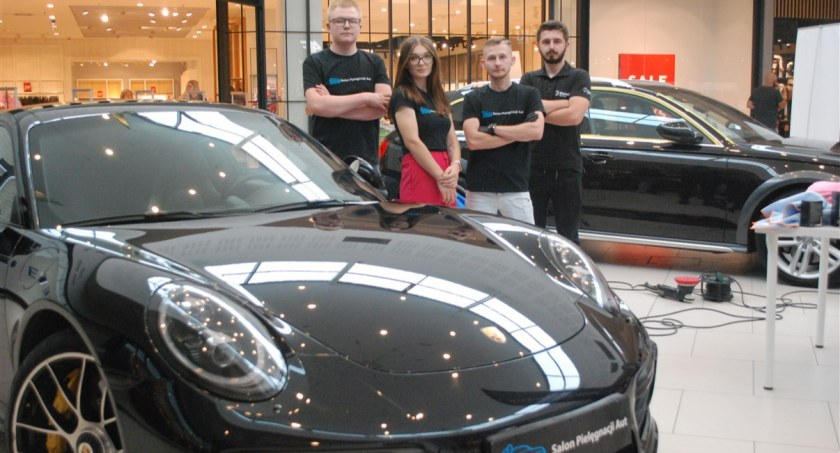 Niezwykły pokaz detailingu w Starachowicach. Salon Pielęgnacji Aut zaprasza klientów