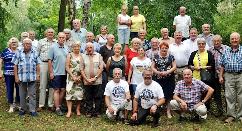 Spotkanie opozycji antykomunistycznej z czasów PRL przy ognisku