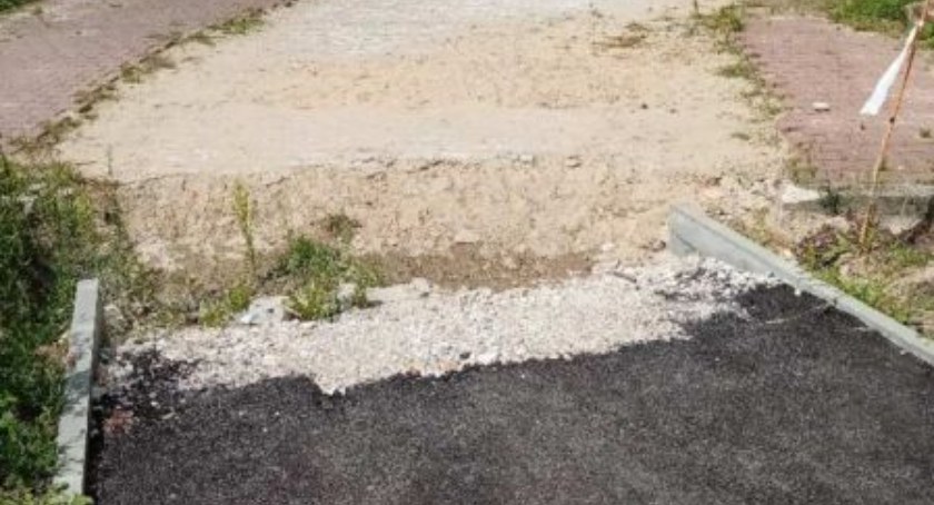 Ścieżka przy ul. Staszica prosi się o dokończenie