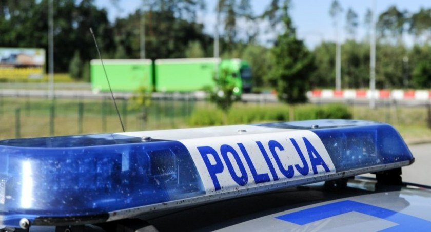 Włamanie do mieszkania i groźby zabójstwa? Interwencja policjantów w Dziurowie