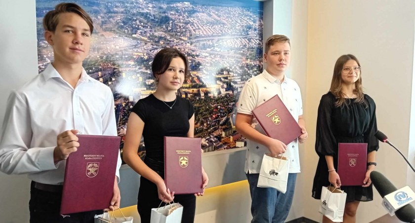 Najzdolniejsi uczniowie ze stypendiami w Starachowicach
