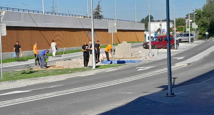 Roboty w Starachowicach Zachodnich to kpina z mieszkańców