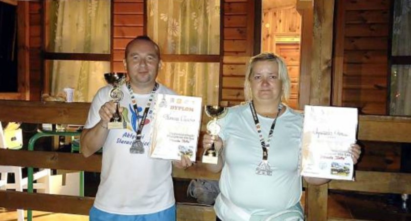 Agnieszka i Darek ze Starachowic przemierzają pieszo setki kilometrów, namawiają do tego innych