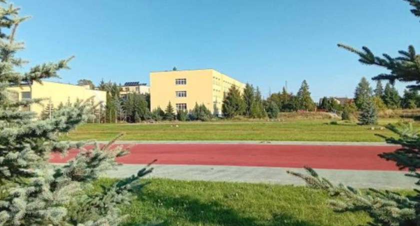 Kompleks sportowy przy SP nr 11 pozostawia do życzenia