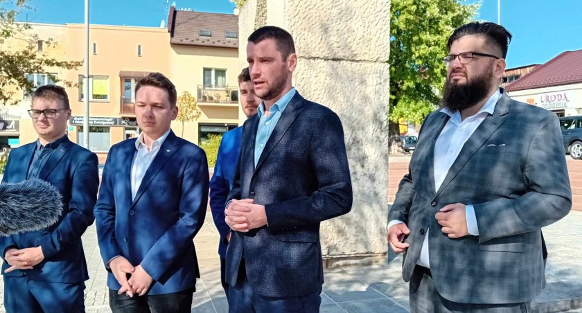  Konfederacja w Starachowicach: Obecnie rządzący powinni iść na emeryturę!