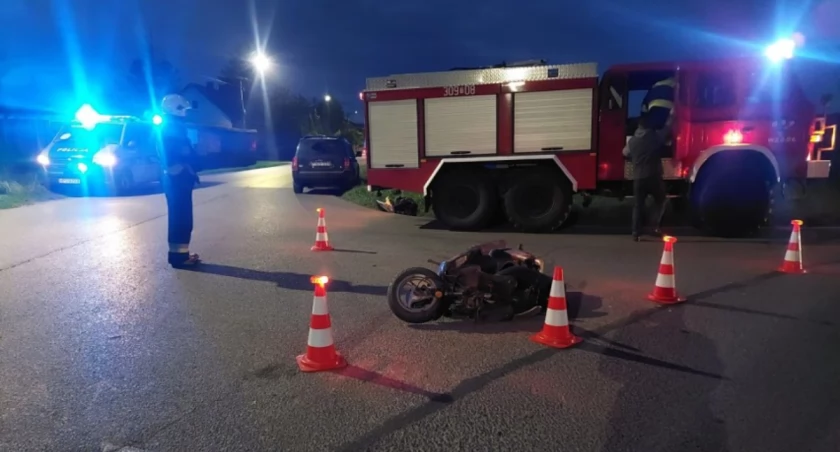 Wypadek z udziałem dwóch pojazdów. Do poszkodowanego przyleciał śmigłowiec lotniczego pogotowia ratunkowego