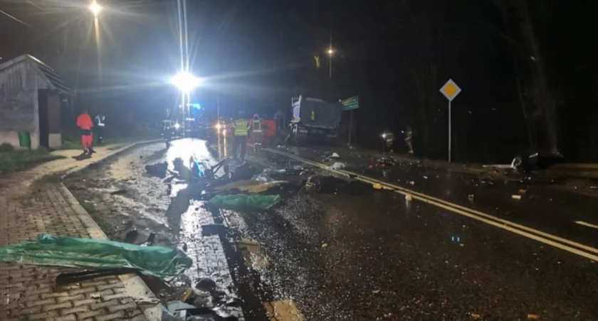 Tragiczny wypadek, cztery śmiertelne ofiary. Prokuratura podjęła decyzję