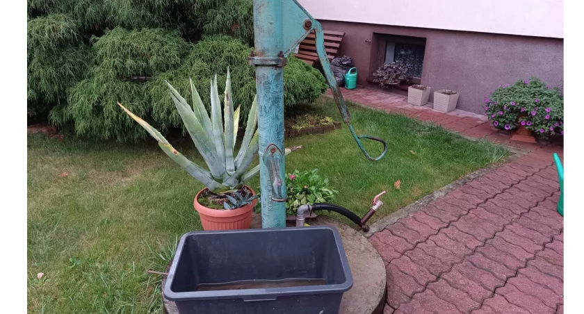 Studnia głębinowa - źródło wody pitnej