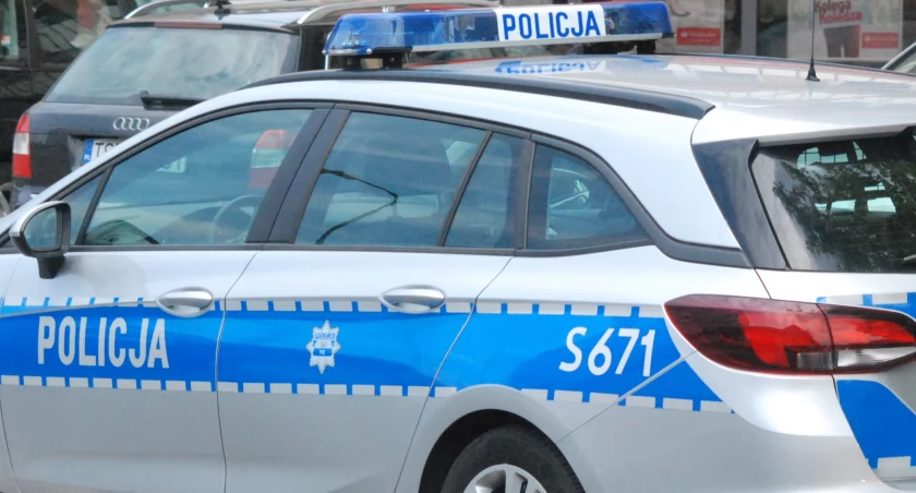 Nóż wbity w klatkę piersiową. Dziś sekcja zwłok 74-latka