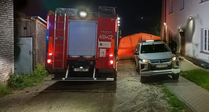 Niewybuch w pobliżu Centrum Aktywności Społecznej w Starachowicach. Policja czeka na przyjazd saperów [ZOBACZ ZDJĘCIA]