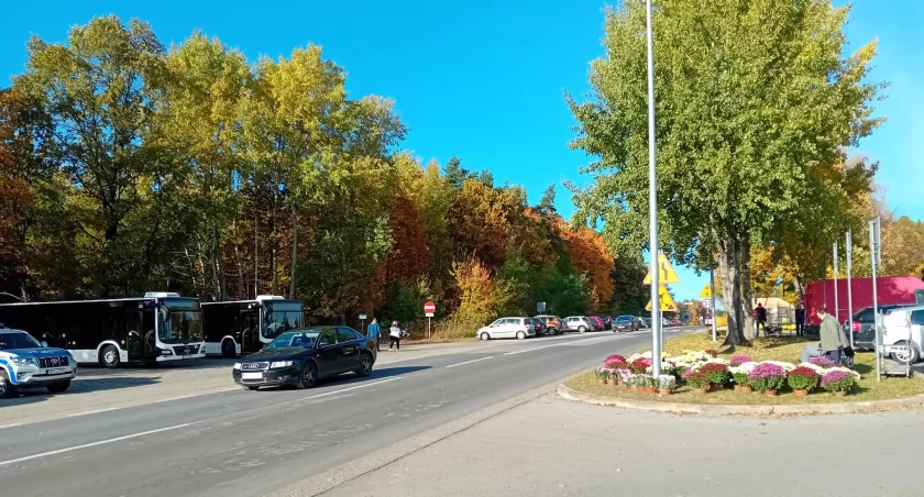 Dzień Wszystkich Św. w Starachowicach - jak nie spędzić go w korkach?