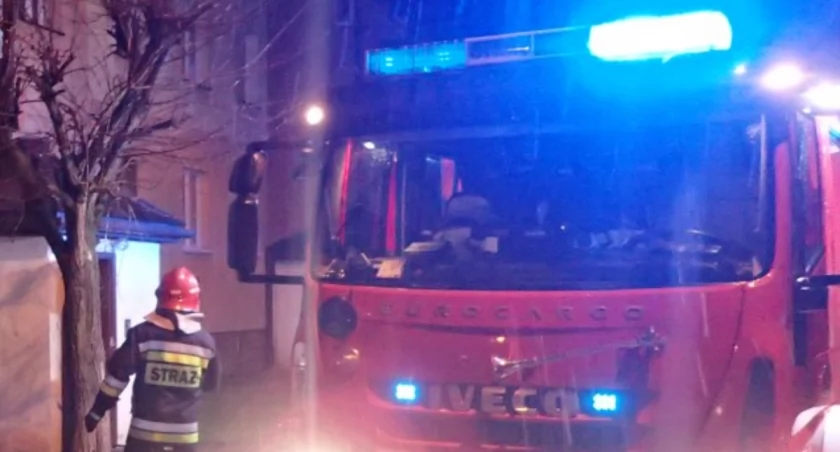 Alarm w Domu Pomocy Społecznej w Starachowicach. Przez niedopałek z papierosa?