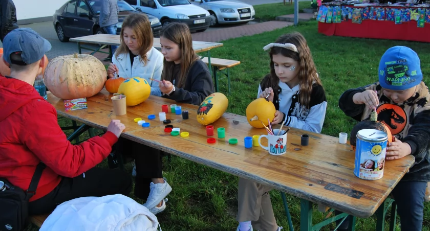 Halloween z Promykiem w gm. Pawłów. Zbiórka na szczytny cel pod patronatem Tygodnika Starachowickiego