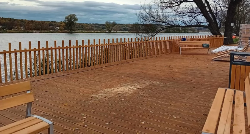 Odwiedzamy północną linię brzegową zalewu Pasternik w Starachowicach, zmiany widać gołym okiem
