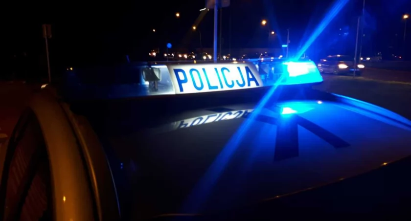 Oszustwo na terenie powiatu starachowickiego. Zamówił puchową kurtkę, a dostał...