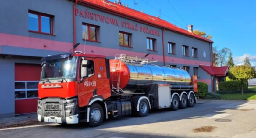 Nowy samochód dla starachowickich strażaków za ponad 1,5 miliona złotych. Do czego będzie służył?