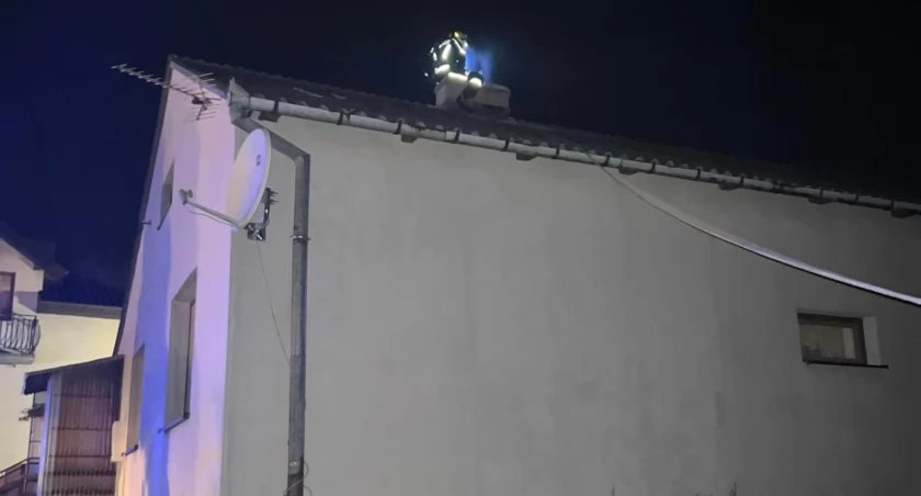 Niebezpieczny pożar w naszym regionie. Strażackie zastępy w akcji