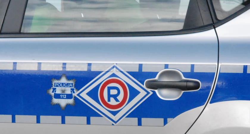 Nieszczęście na drodze. Wypadek z udziałem rowerzysty bez odblasków