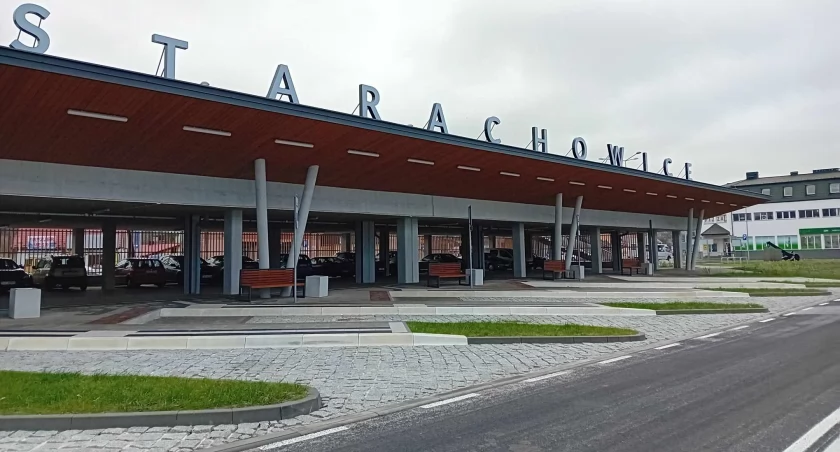 Inwestycja w Dolnych Starachowicach oddana, dwupoziomowy parking dostępny
