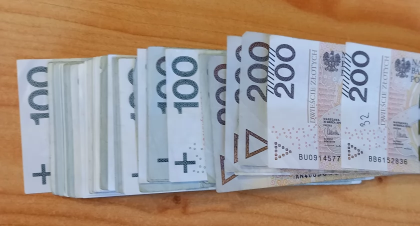 ZUS ma dobre wieści dla emerytów i rencistów przed świętami, jest jedno małe ale...