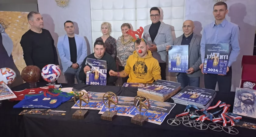 Charytatywne akcje dla Patryka Niekłania. Do wylicytowania wyjątkowy kalendarz ze starachowickimi sportowcami