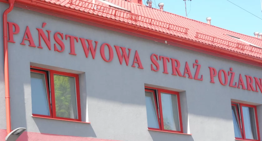 Dwa pożary w powiecie starachowickim. Strażacy przypominają o przeglądach kominowych