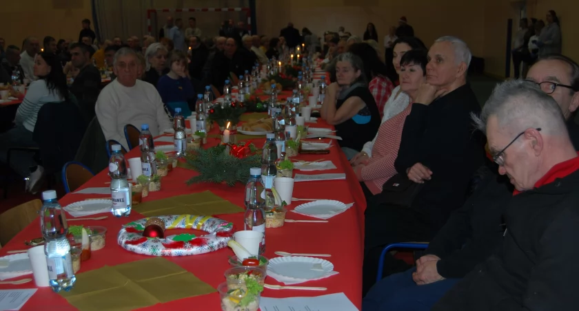By tego dnia nikt nie był sam - wigilia dla samotnych i potrzebujących w Starachowicach