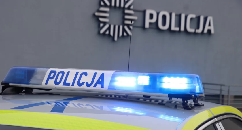 Ze Starachowic ruszyli w kierunku Włoch. Po drodze uszkodzili policyjny radiowóz