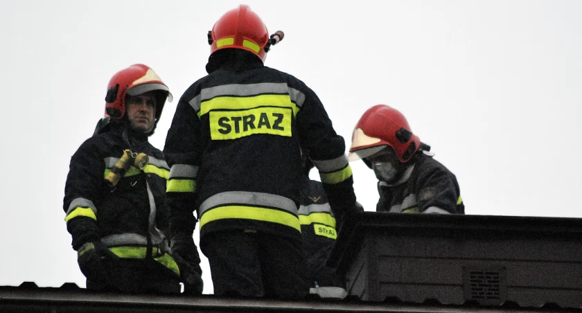 Pożar w domu w Starachowicach. Niebezpieczne sadze w przewodzie kominowym