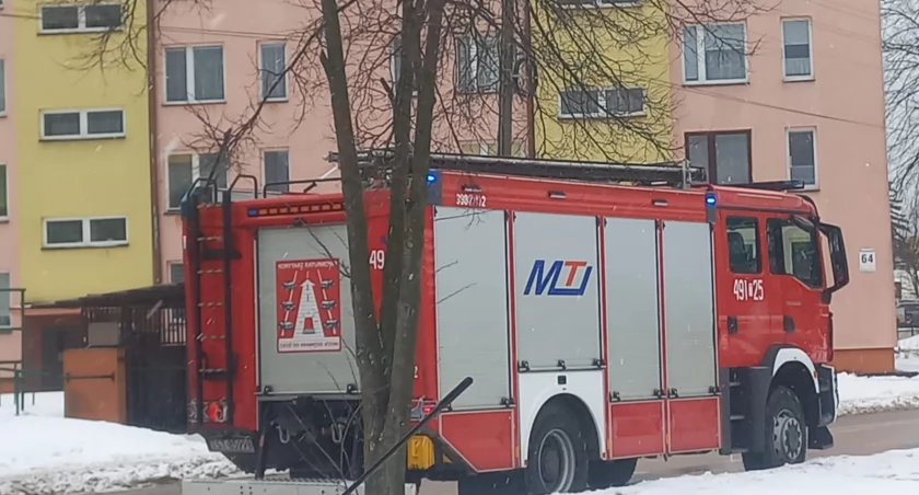 Kobieta zasłabła w mieszkaniu w Starachowicach. Z pomocą przyszli strażacy