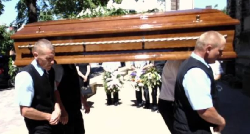 Rośnie liczba zgonów w Starachowicach i gminach powiatu starachowickiego