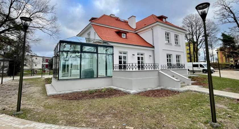 Gmina Starachowice chce wynająć lokal w Pałacyku. Fast food w takich luksusach? - dziwią się przedsiębiorcy!