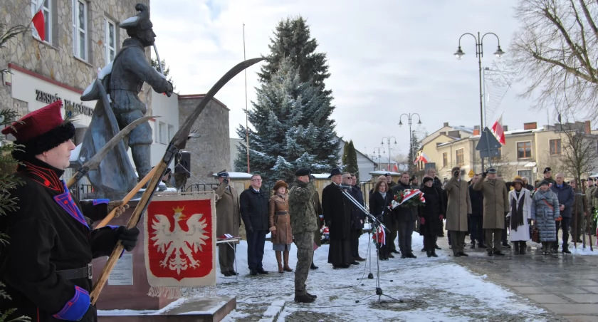 Obchody 161. rocznicy Powstania Styczniowego w Wąchocku - tu po latach zabiło serce wolnej Polski